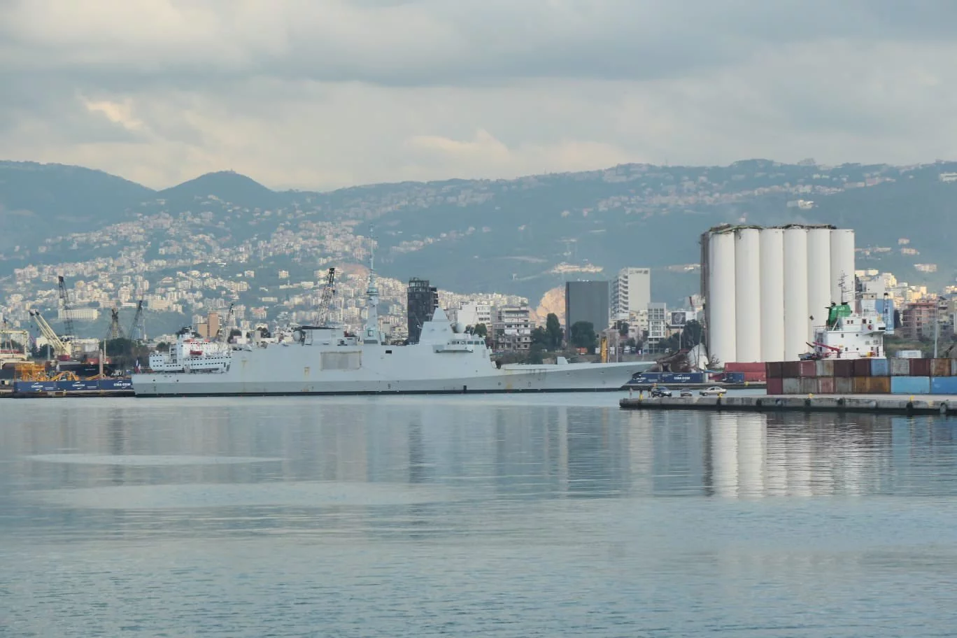 Une frégate multi-missions (FREMM) en escale au Liban