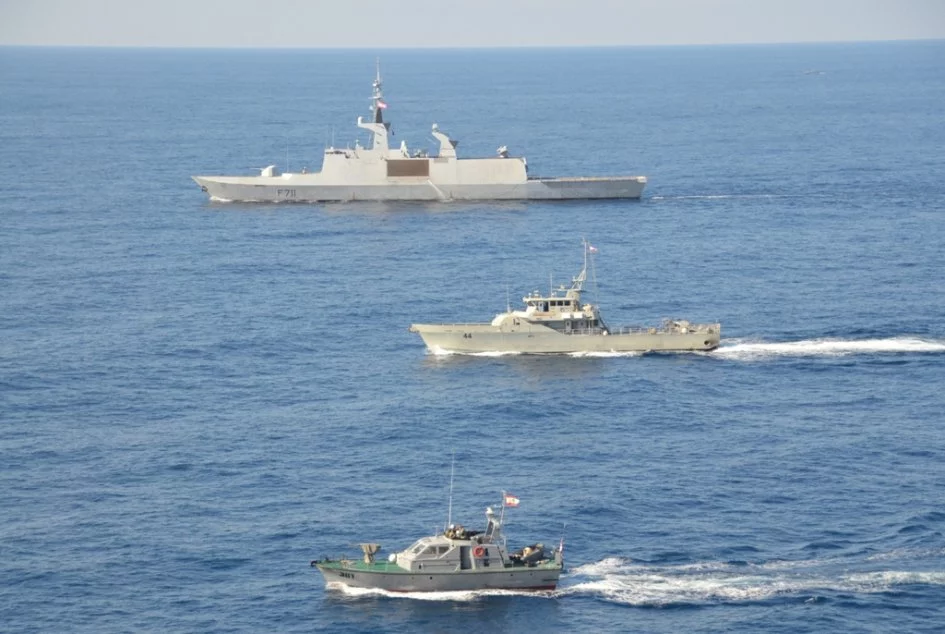 La frégate Surcouf s'entraîne avec la marine libanaise