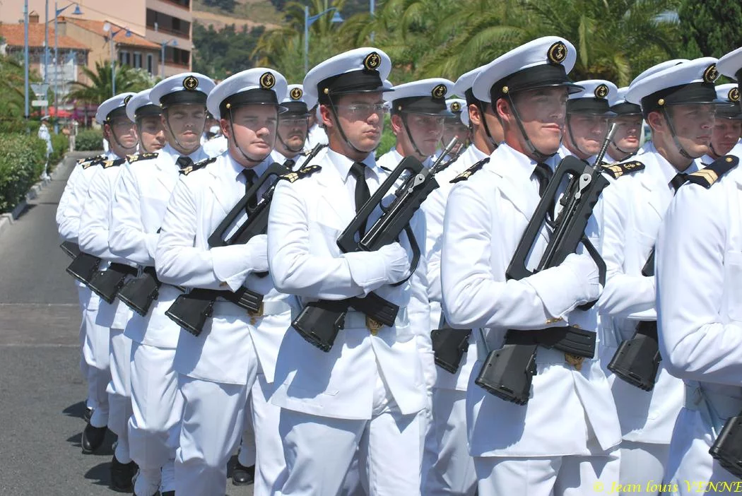 Défilé du CIN précédé de la musique