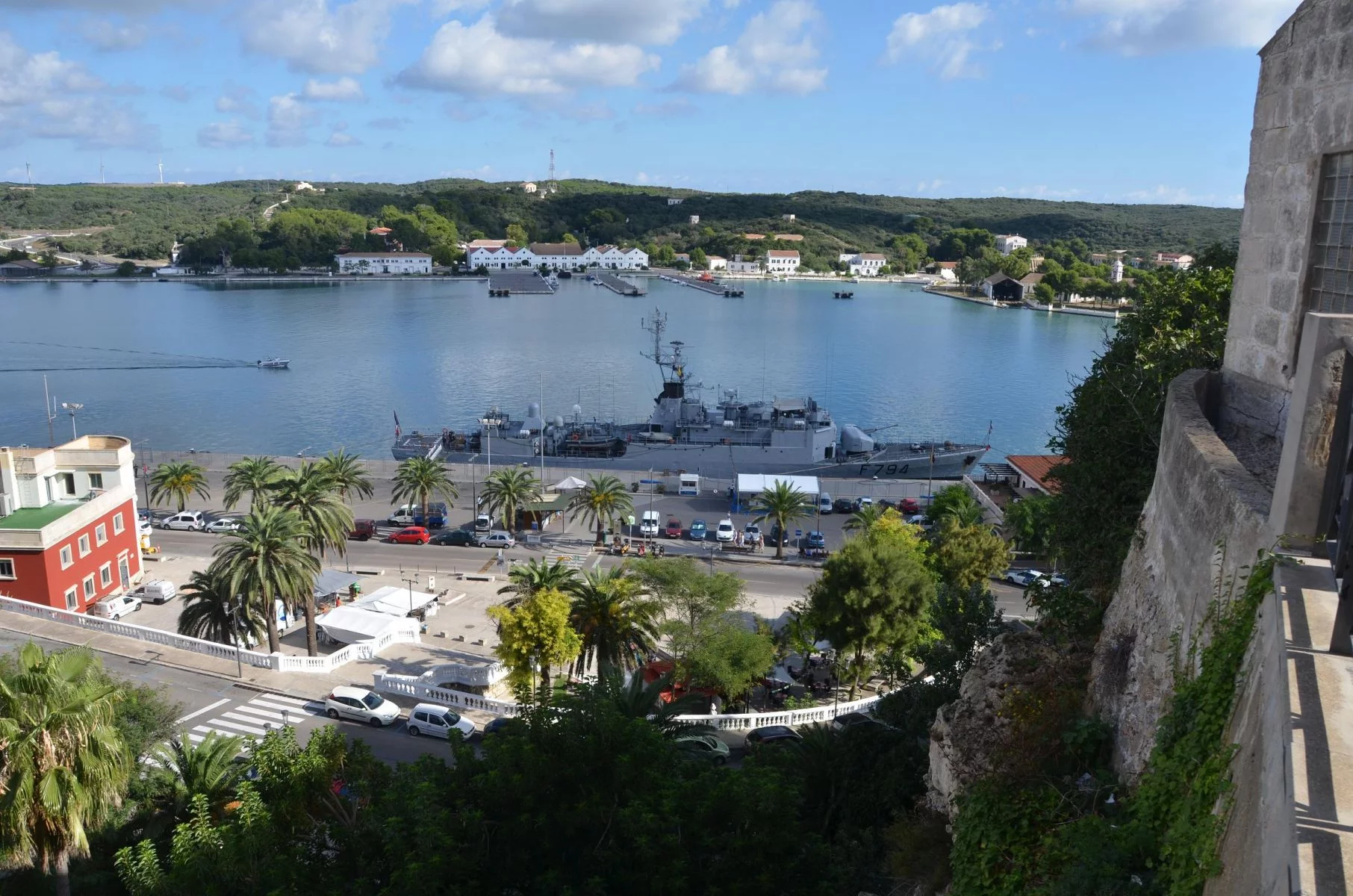 L’aviso « enseigne de vaisseau Jacoubet » en escale à Port Mahon