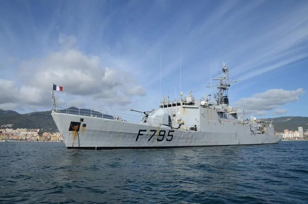 Le patrouilleur Cdt Ducuing au mouillage devant Bastia