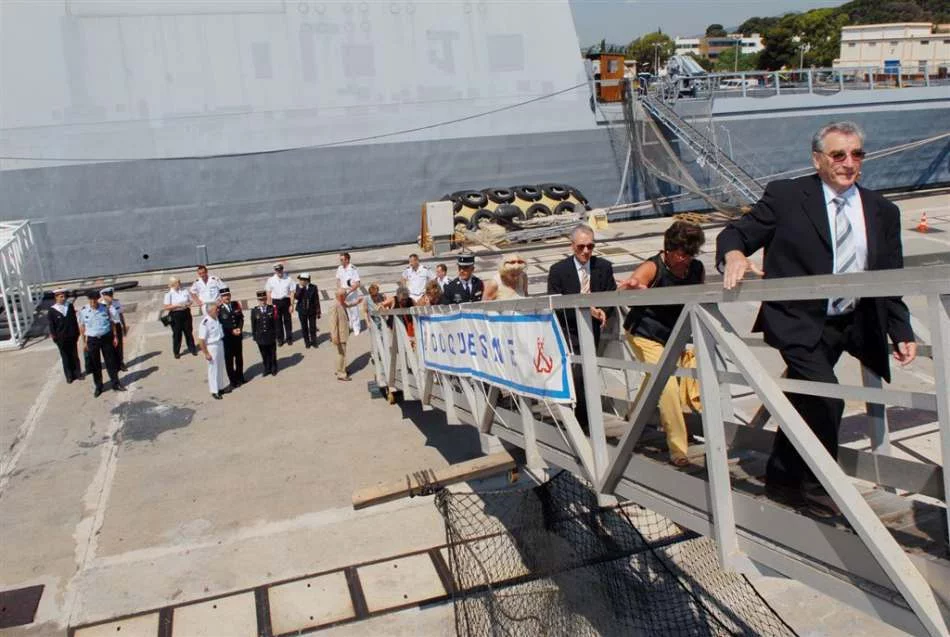 Les anciens commandants embarquent