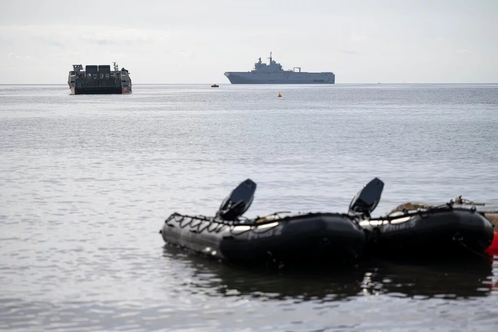 Le porte-hélicoptères Tonnerre