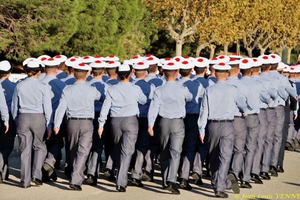 Présentation aux drapeaux du CIN Saint-Mandrier