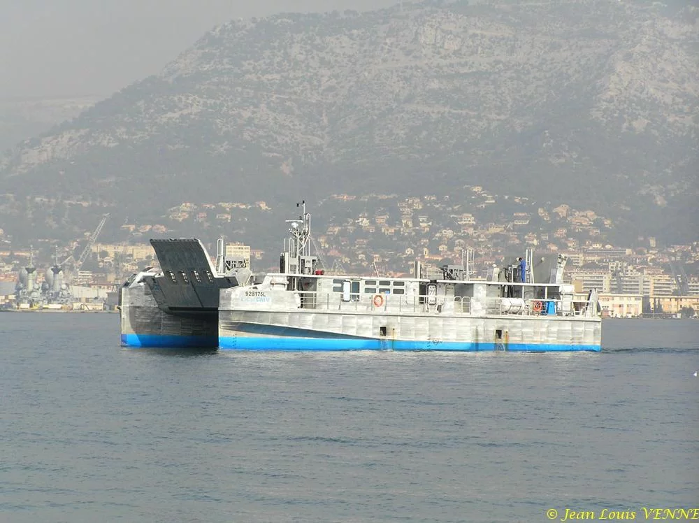Le nouveau catamaran de débarquement de la CNIM