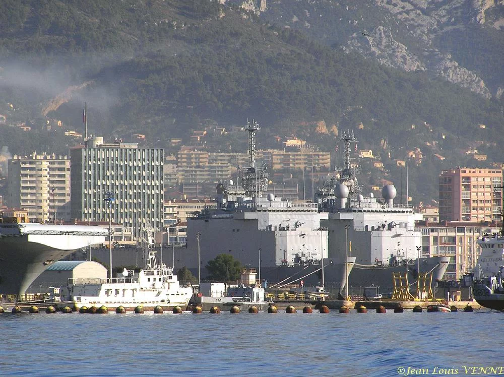 Le Foudre et le Siroco au quai dâ€™honneur de Toulon