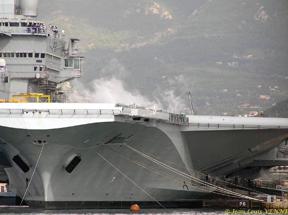 Essais des catapultes du Charles de Gaulle