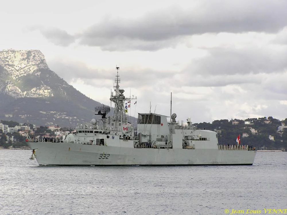 Arrivée à Toulon de la frégate canadienne Ville de Québec