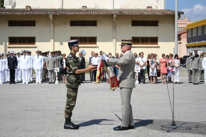 et le remet au colonel Gilistro