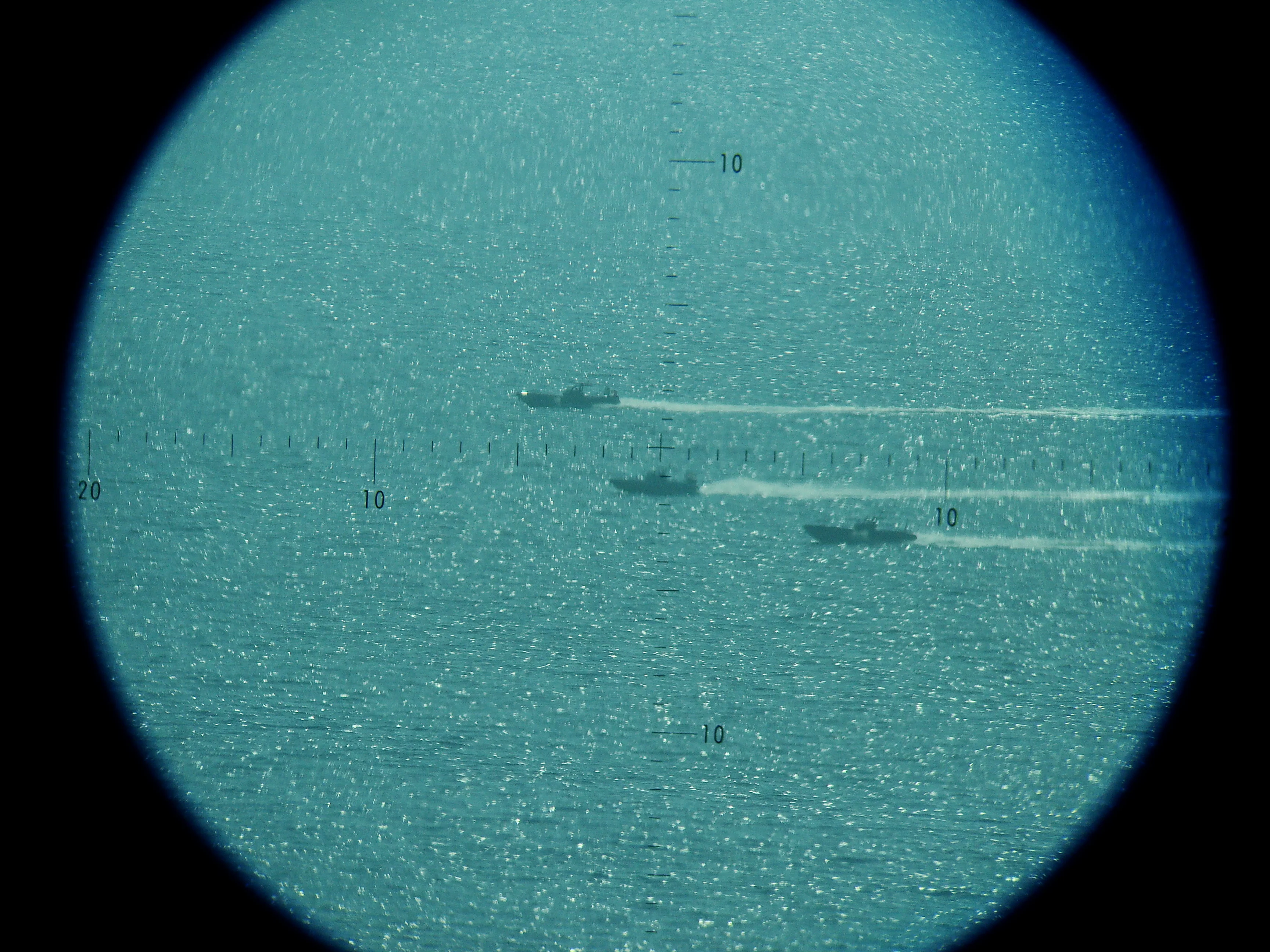 Les embarcations rapides en train de remonter les côtes corses à grande vitesse