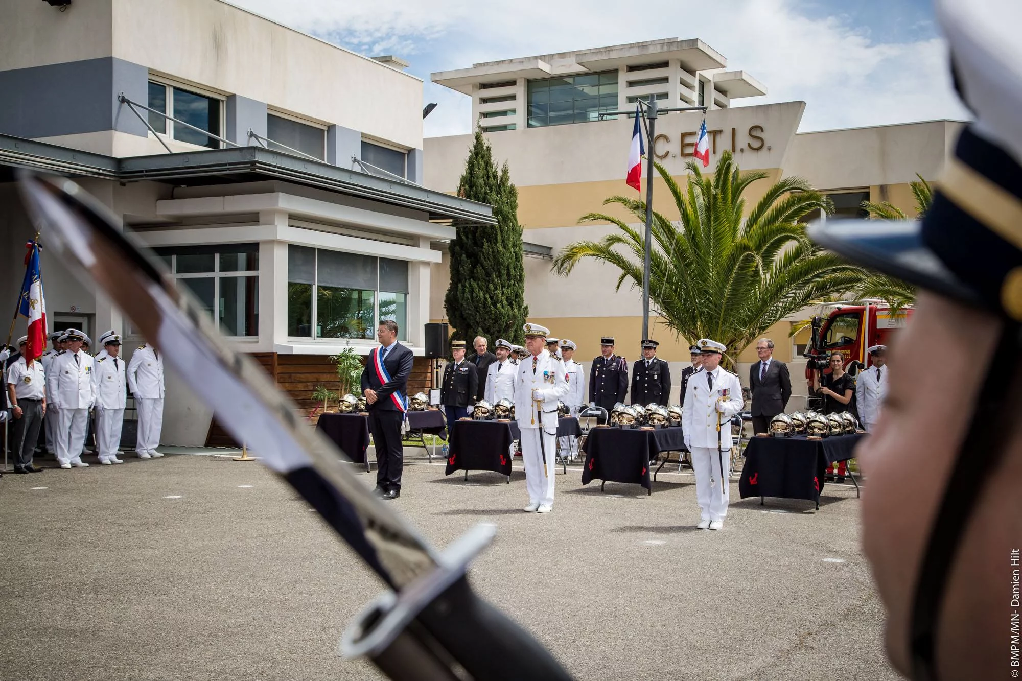 Remise de casques à l’Ecole des marins-pompiers de Marseille