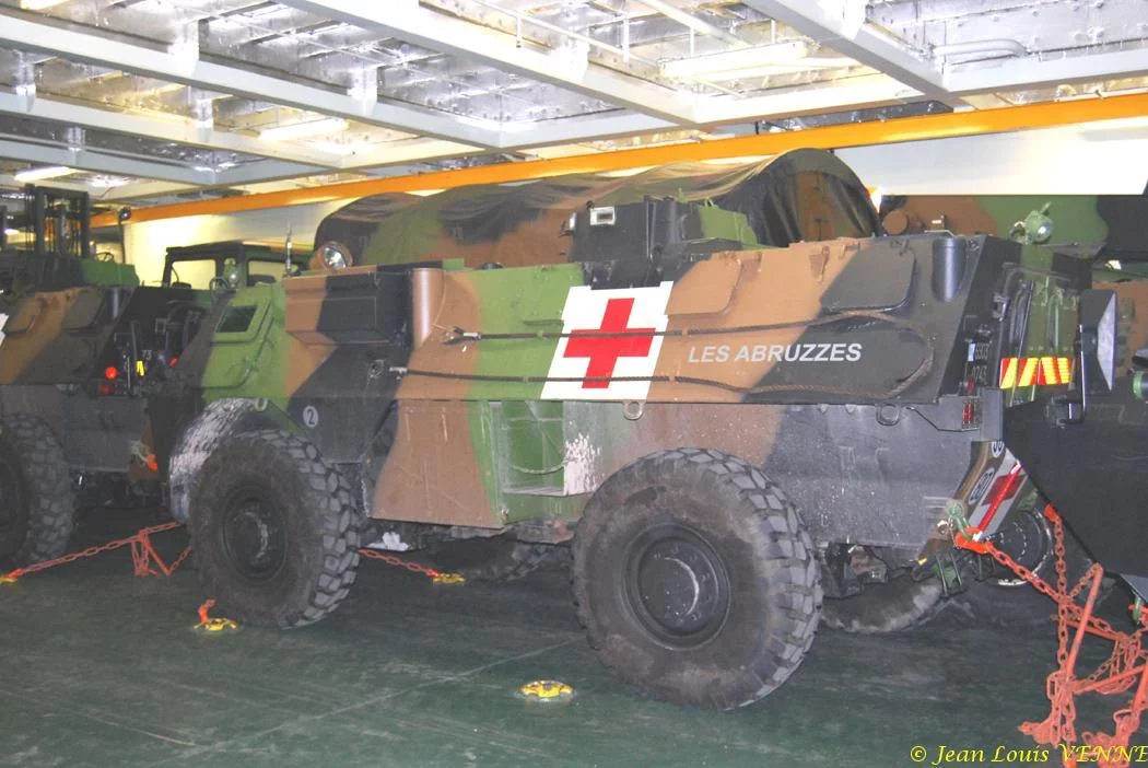 Dans les hangars du Mistral