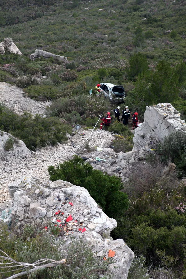 Une voiture sort de la route et fait une chute de 30 m entre Marseille et Cassis