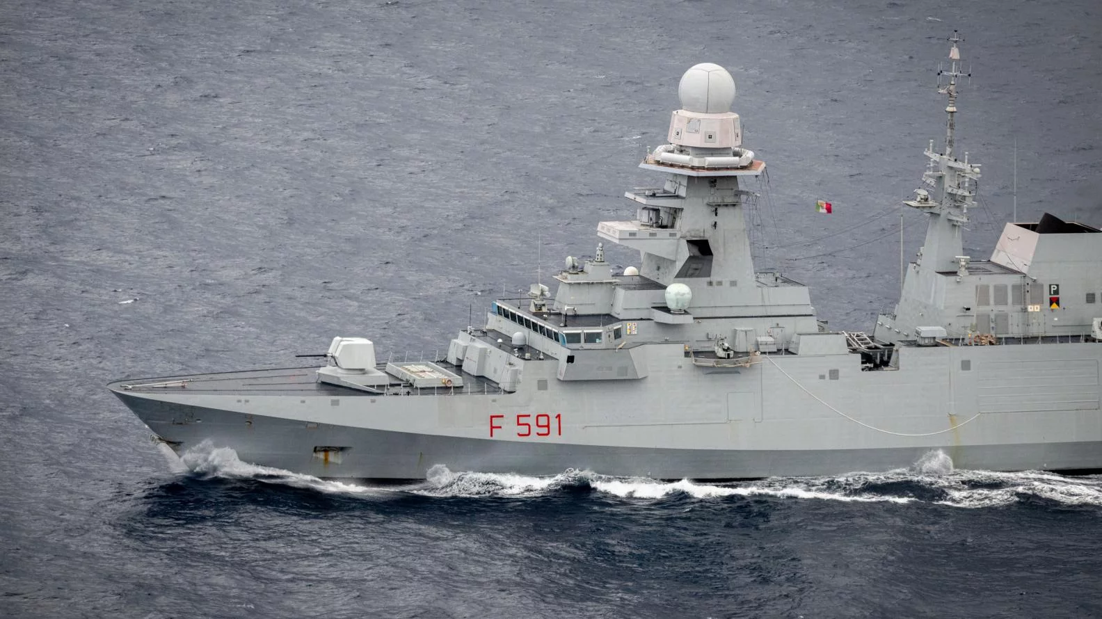 La frégate italienne Virginio Fasan