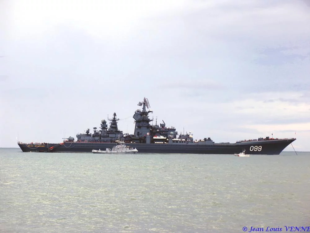 Le croiseur nucléaire russe Pierre le Grand à Toulon