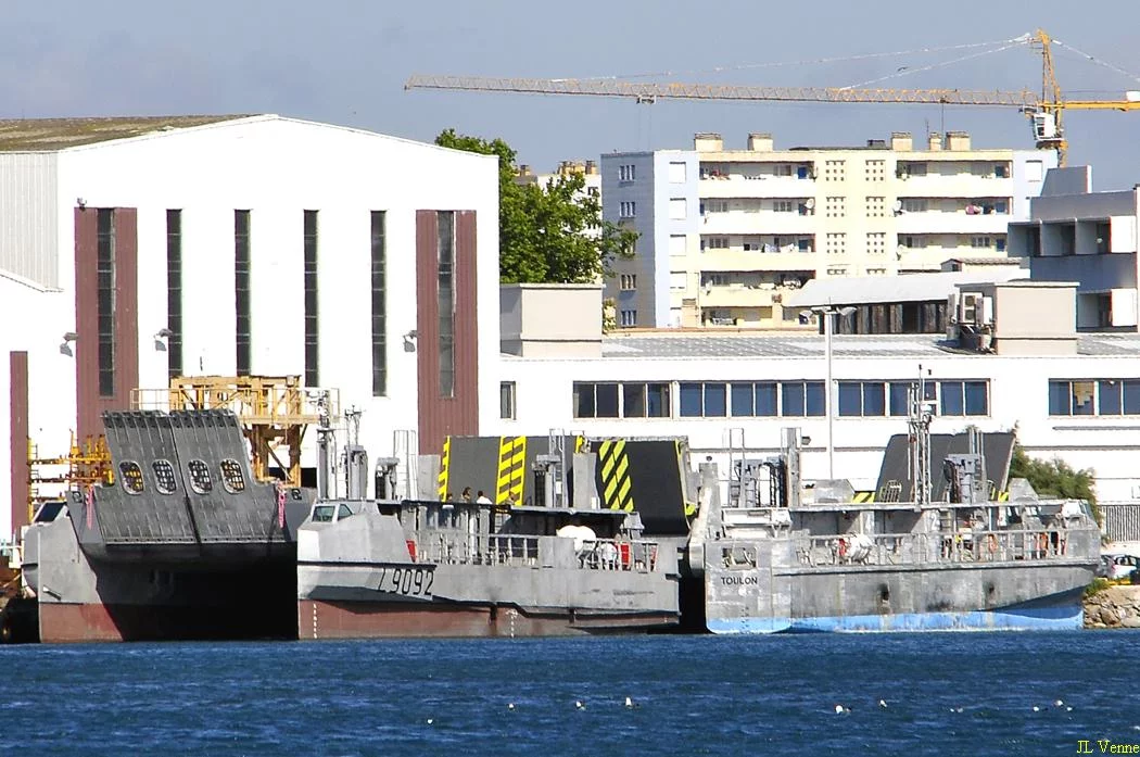 EDA-R : Le démonstrateur et le 1er de série à Brégaillon