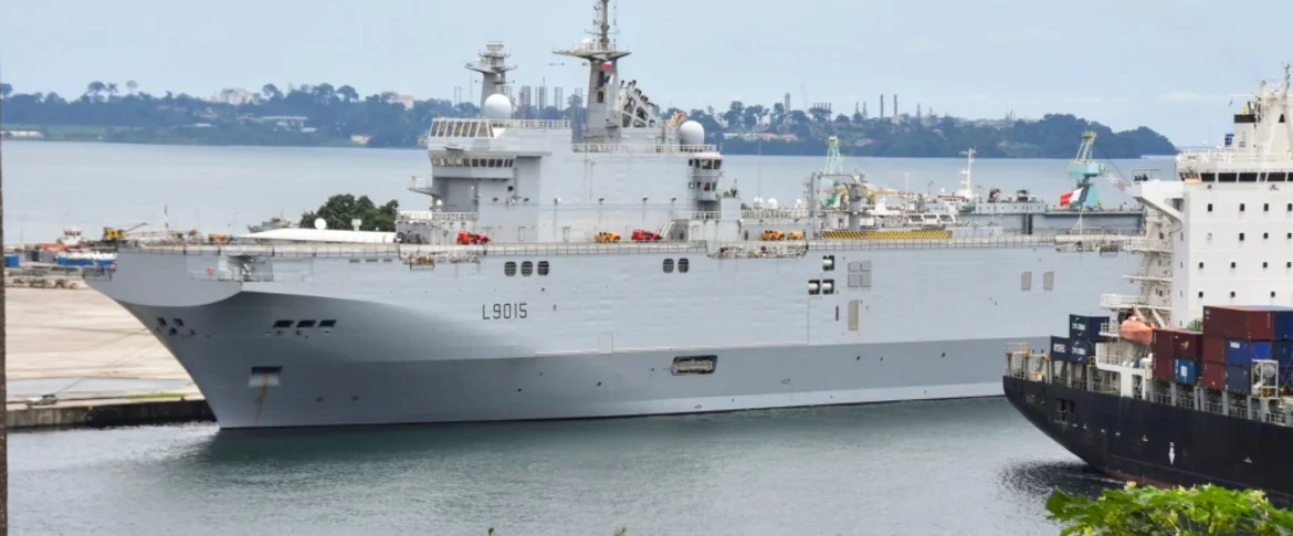 Le BPC Dixmude à Malabo, en Guinée Equatoriale