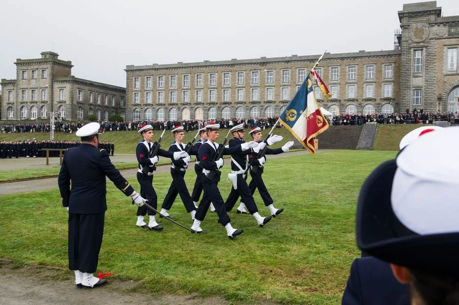 Présentation aux drapeaux au CIN de Brest