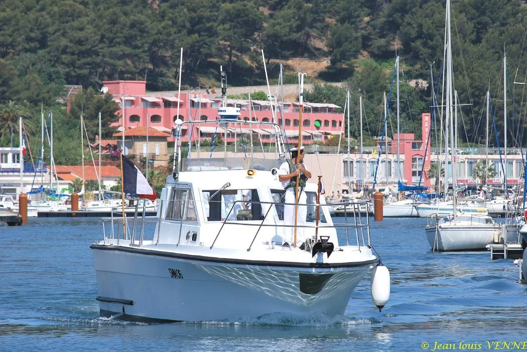 Le commandant du CIN arrive en vedette