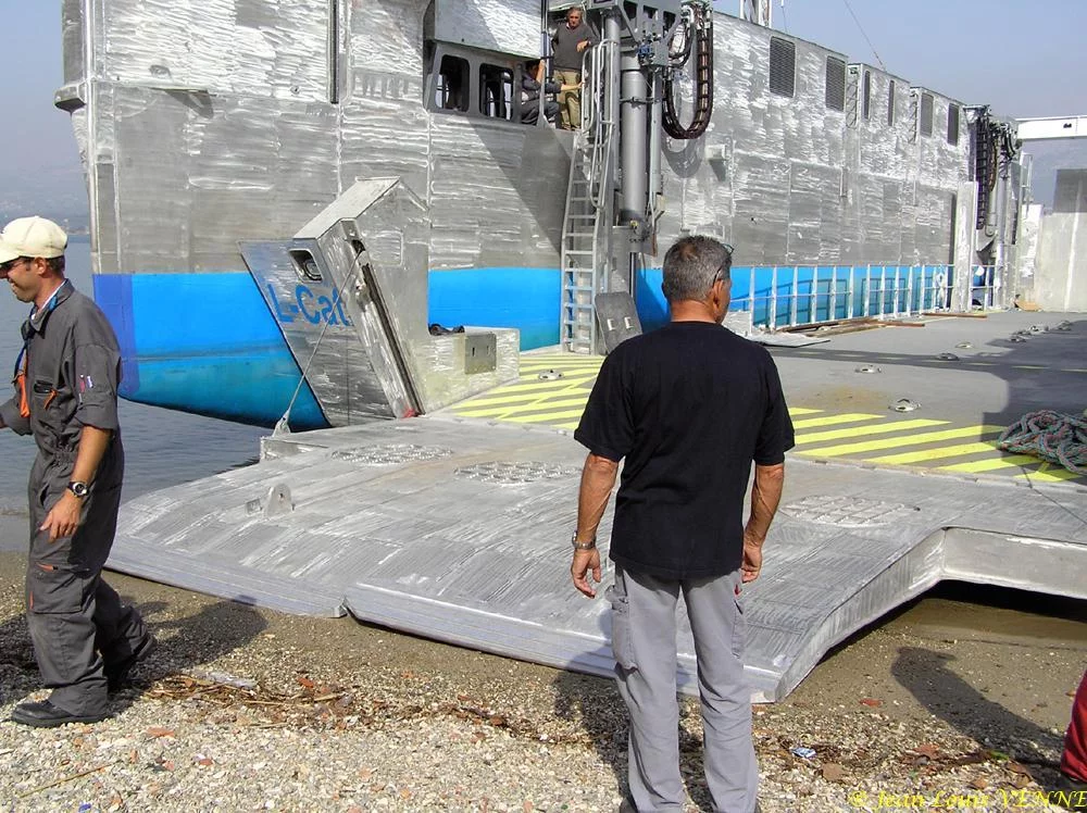 Le nouveau catamaran de débarquement de la CNIM