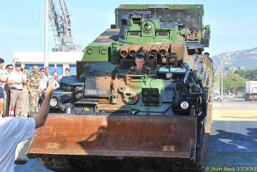 L'Engin Blindé du Génie embarque sur le L-CAT
