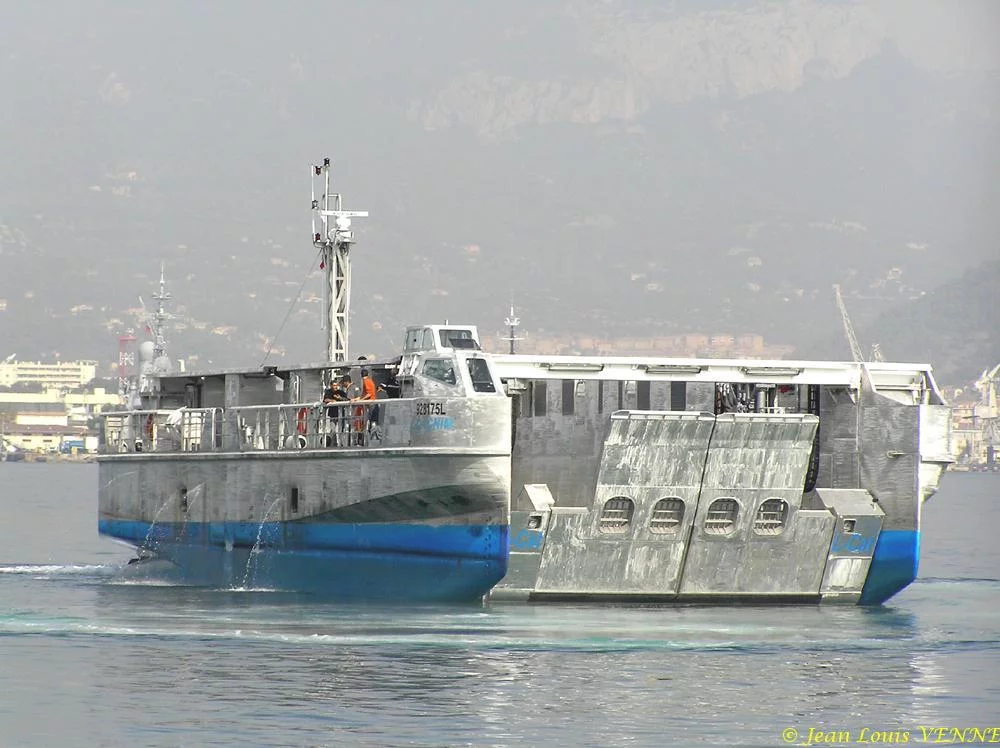 Le nouveau catamaran de débarquement de la CNIM