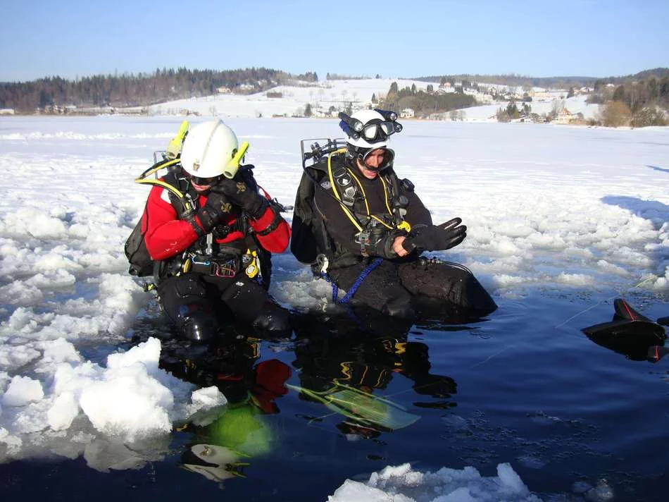 Des plongeurs démineurs de la Marine s’entrainent en Bourgogne