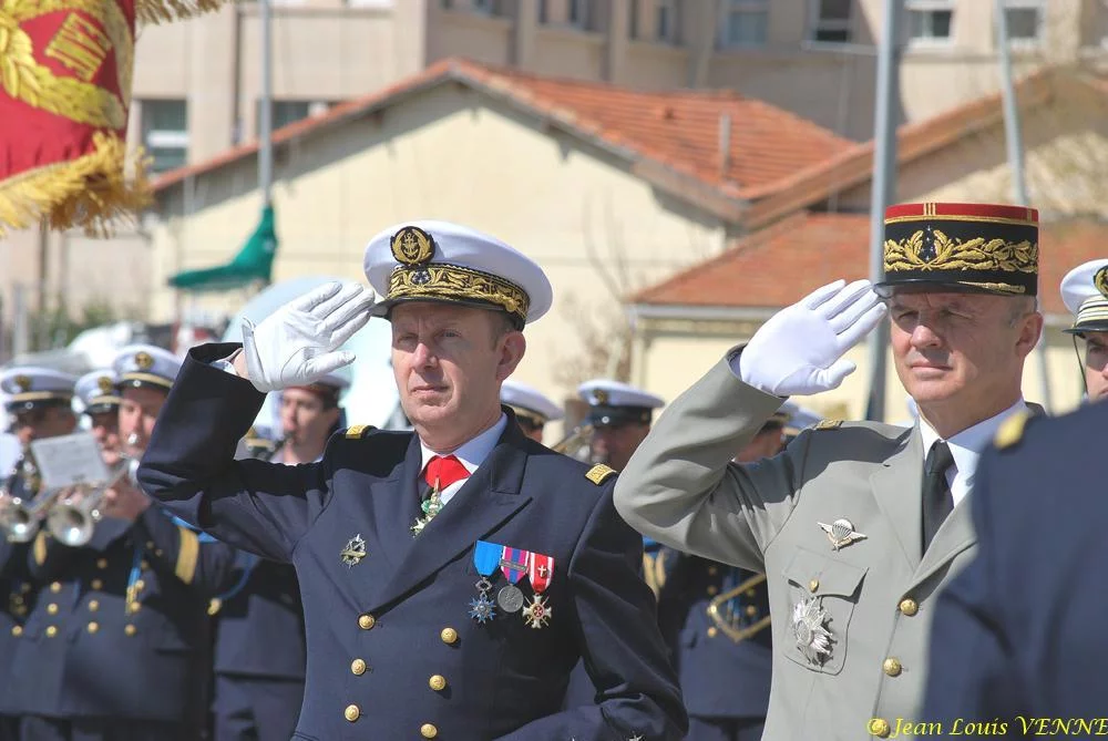 Le chef d'état-major de la marine et celui des armées