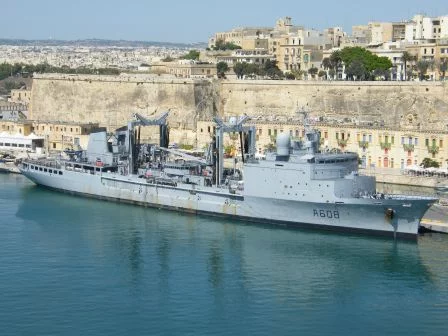 Le Var effectue une escale éclair sur l’île de Malte, à La Valette