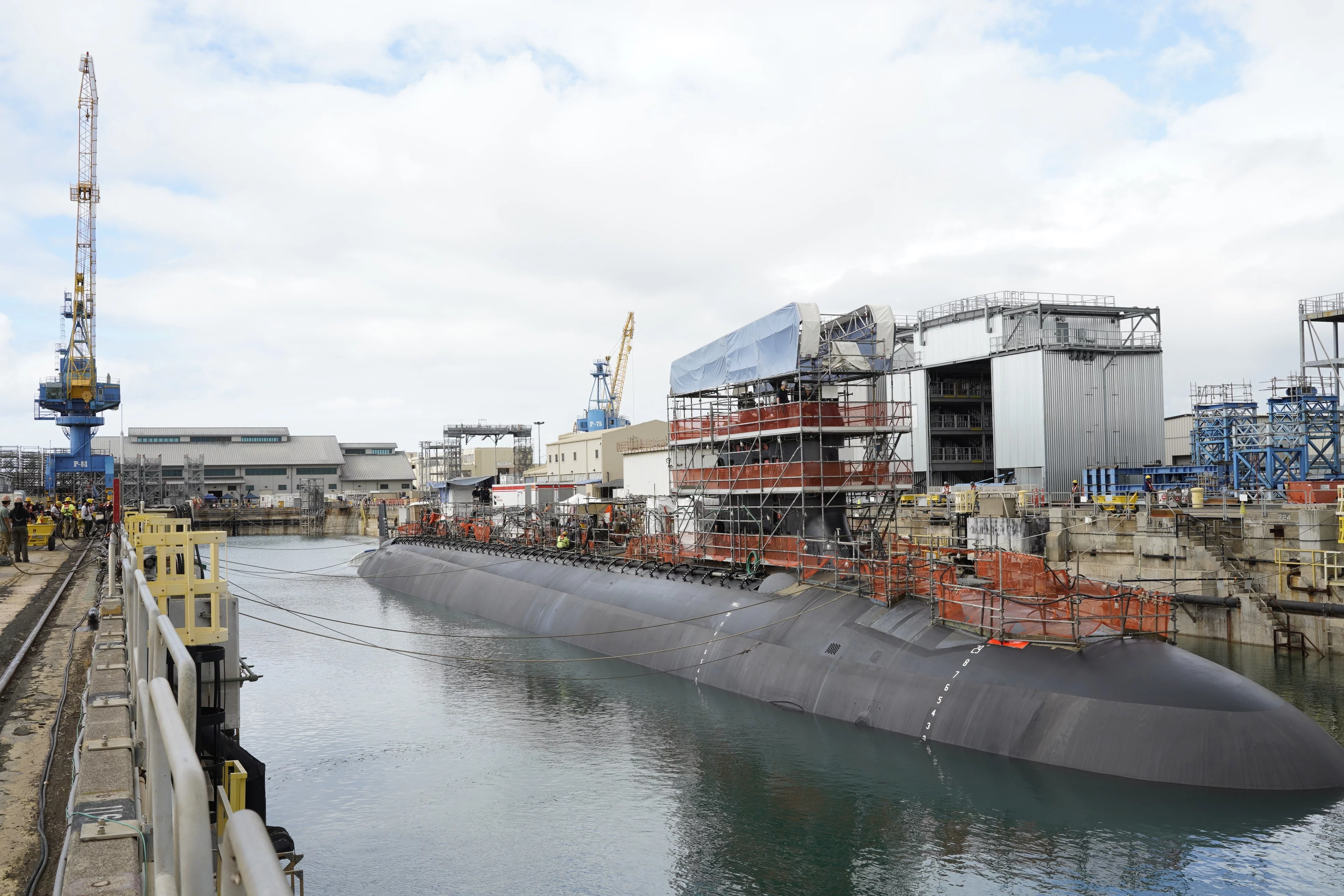 Le sous-marin nucléaire d'attaque américain USS Hawaii en cale sèche à Pearl Habor