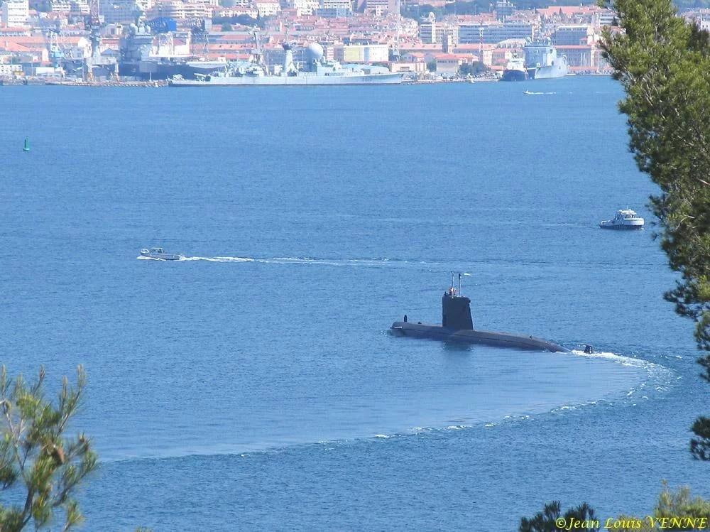 Le Mistral espagnol en rade de Toulon