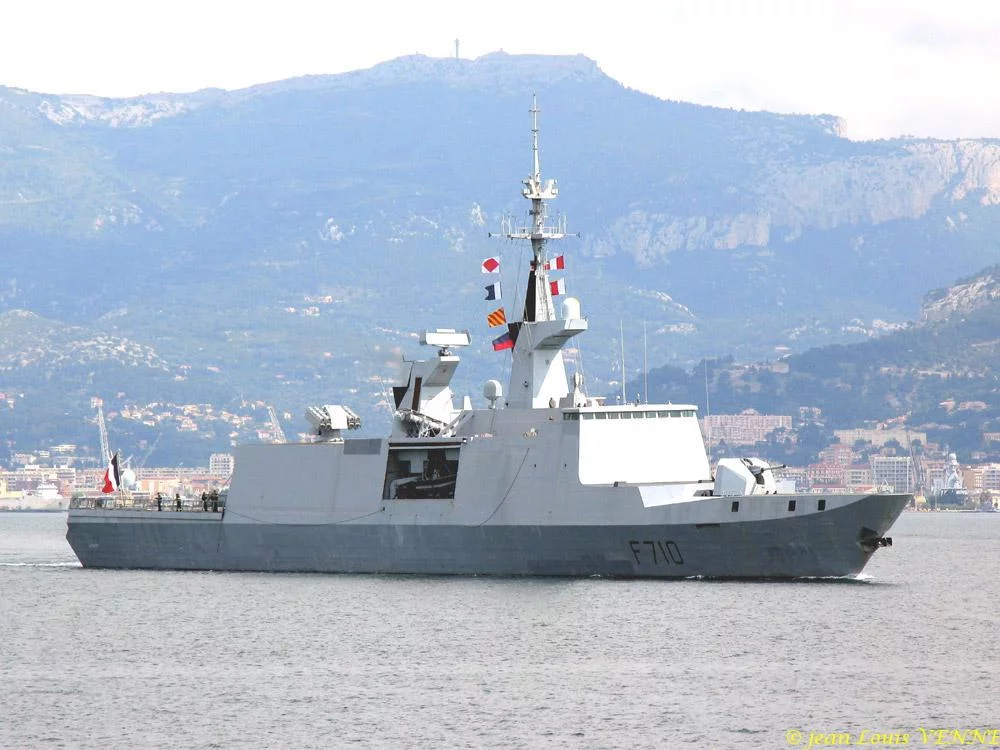 La frégate La Fayette appareille de Toulon