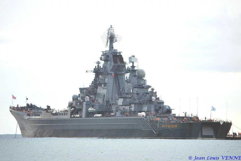 Le croiseur nucléaire russe Pierre le Grand à Toulon