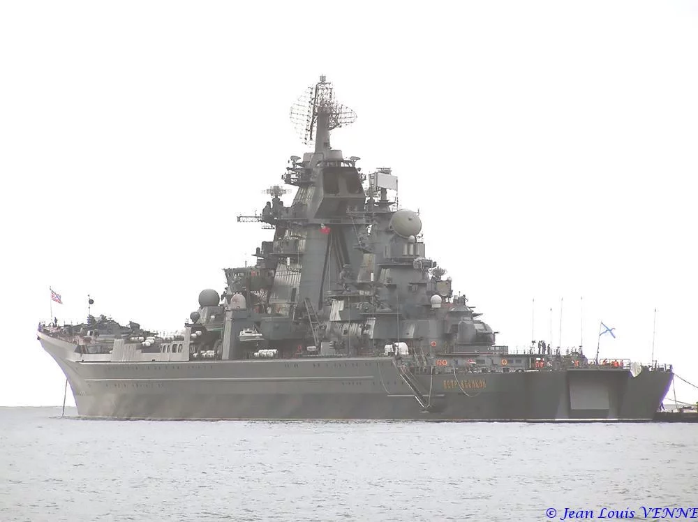 Le croiseur nucléaire russe Pierre le Grand à Toulon