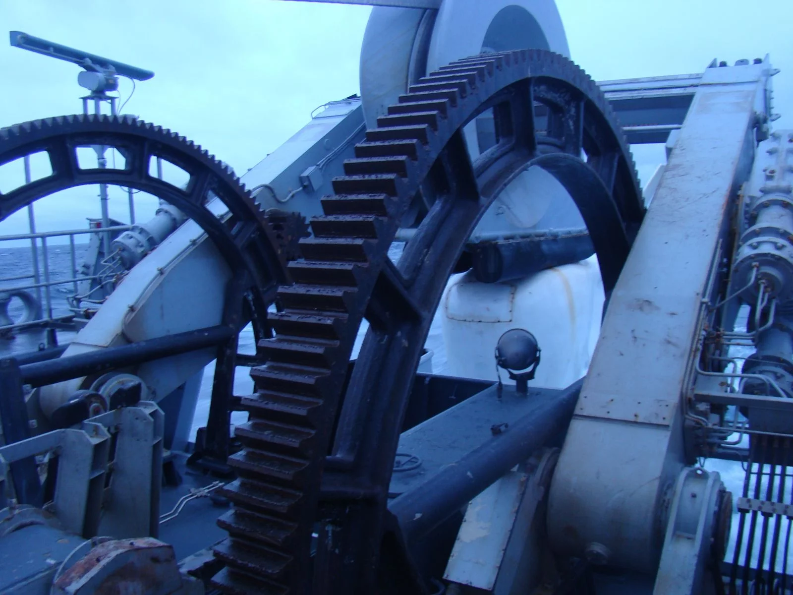 Mise à l'eau du sonar remorqué