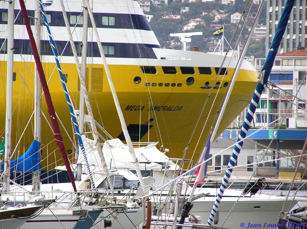 Première escale toulonnaise pour le « Méga Smeralda » 