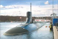 Le Jimmy Carter Ã  quai