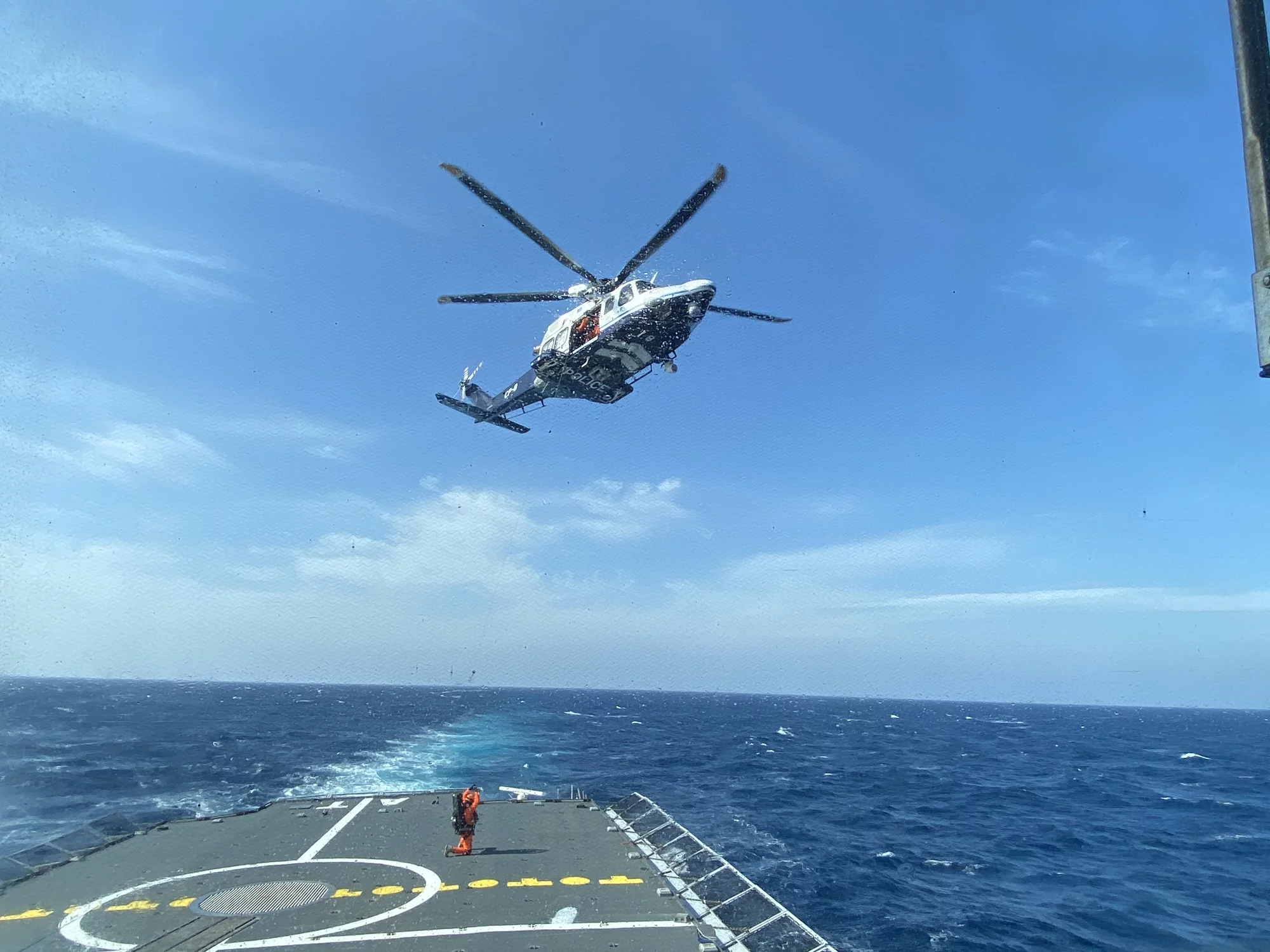 Evacuation sanitaire depuis la frégate Aconit