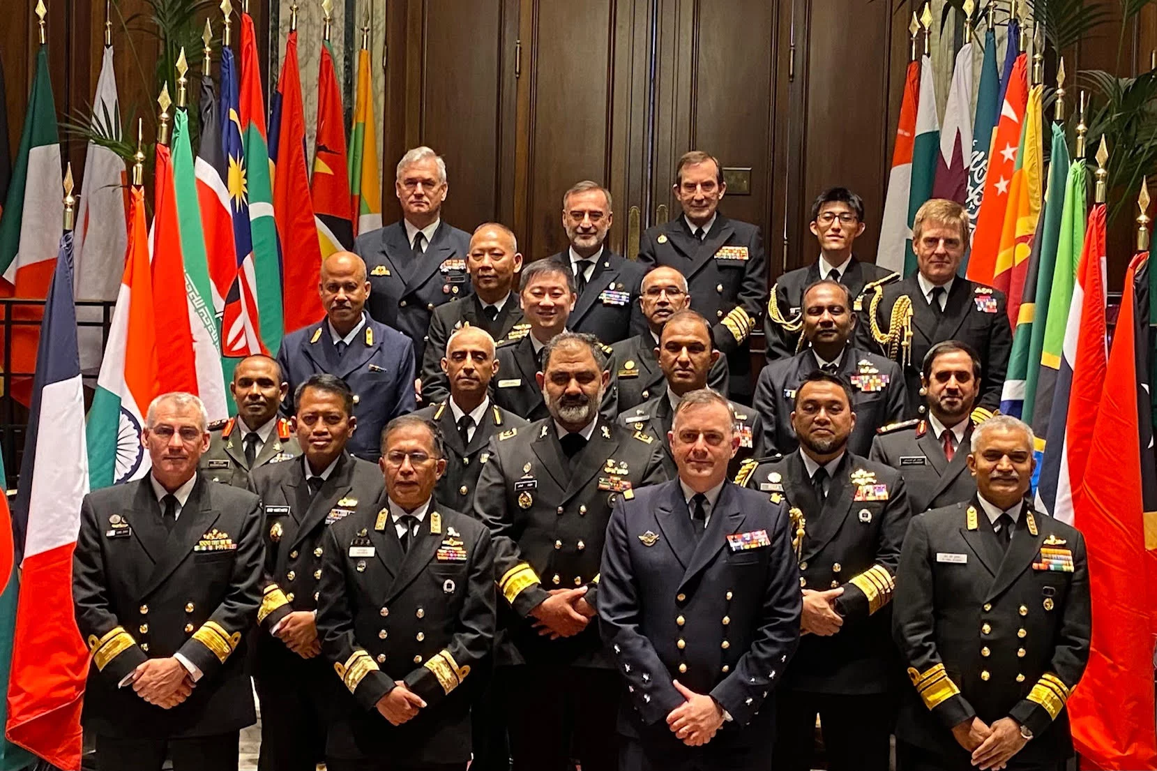 Les représentants des marines riveraines de l'océan Indien réunis à Paris