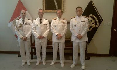Le commandant de la zone maritime de l’océan Pacifique et les forces maritimes de l’océan Pacifique en mission au Chili et au Pérou