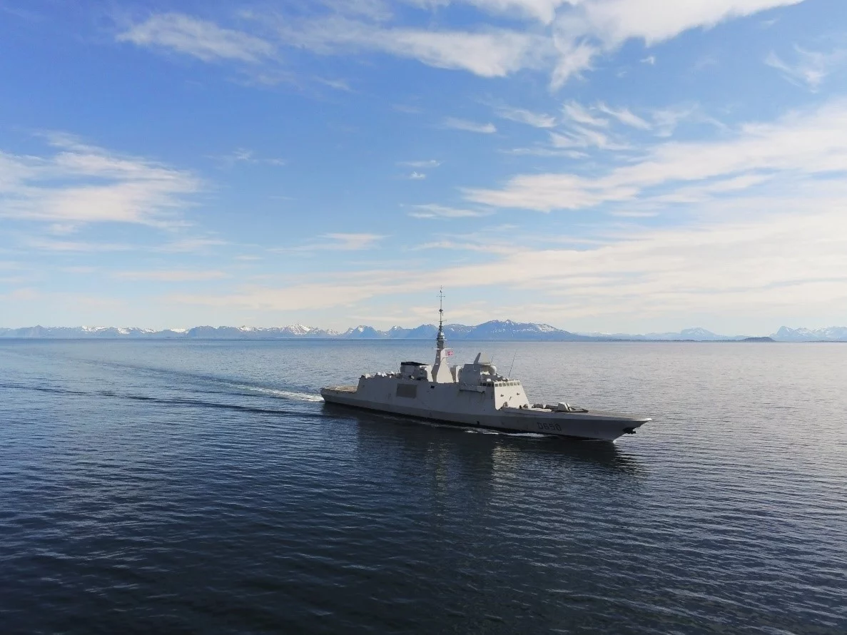 La frégate Aquitaine dans le grand Nord