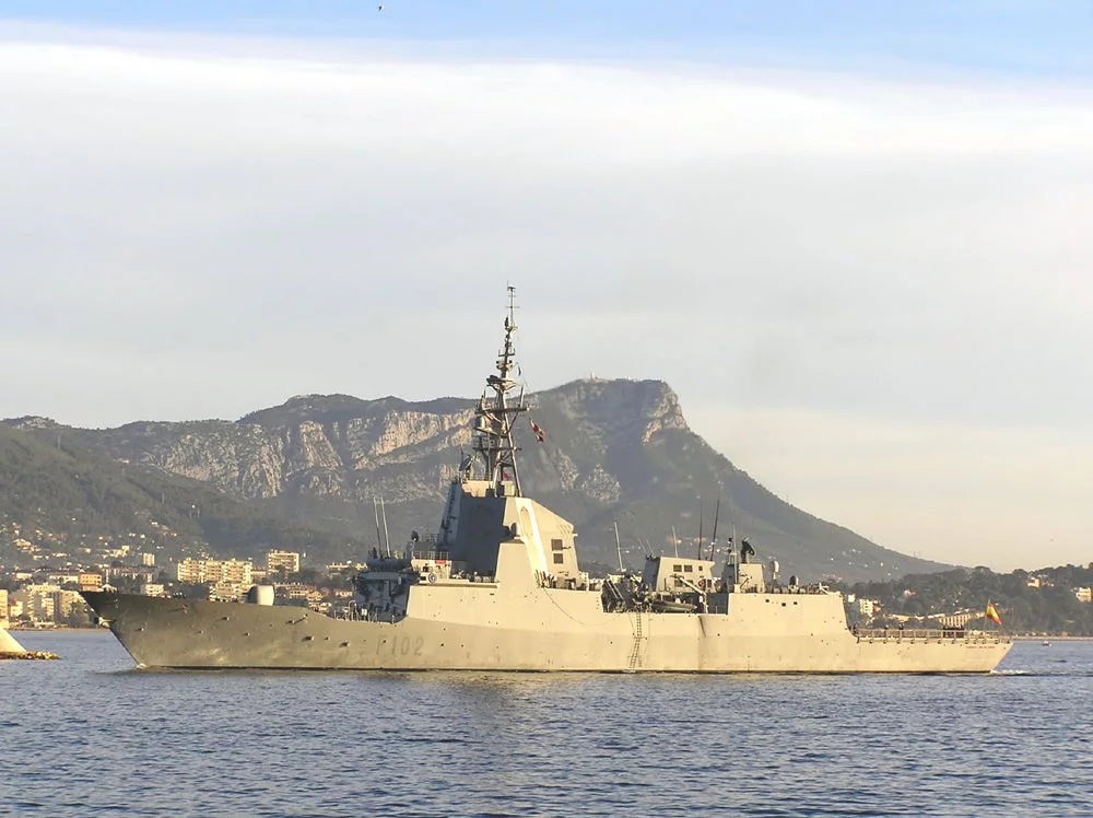 La frégate anti-aérienne espagnole ALMIRANTE DON JUAN DE BORBON