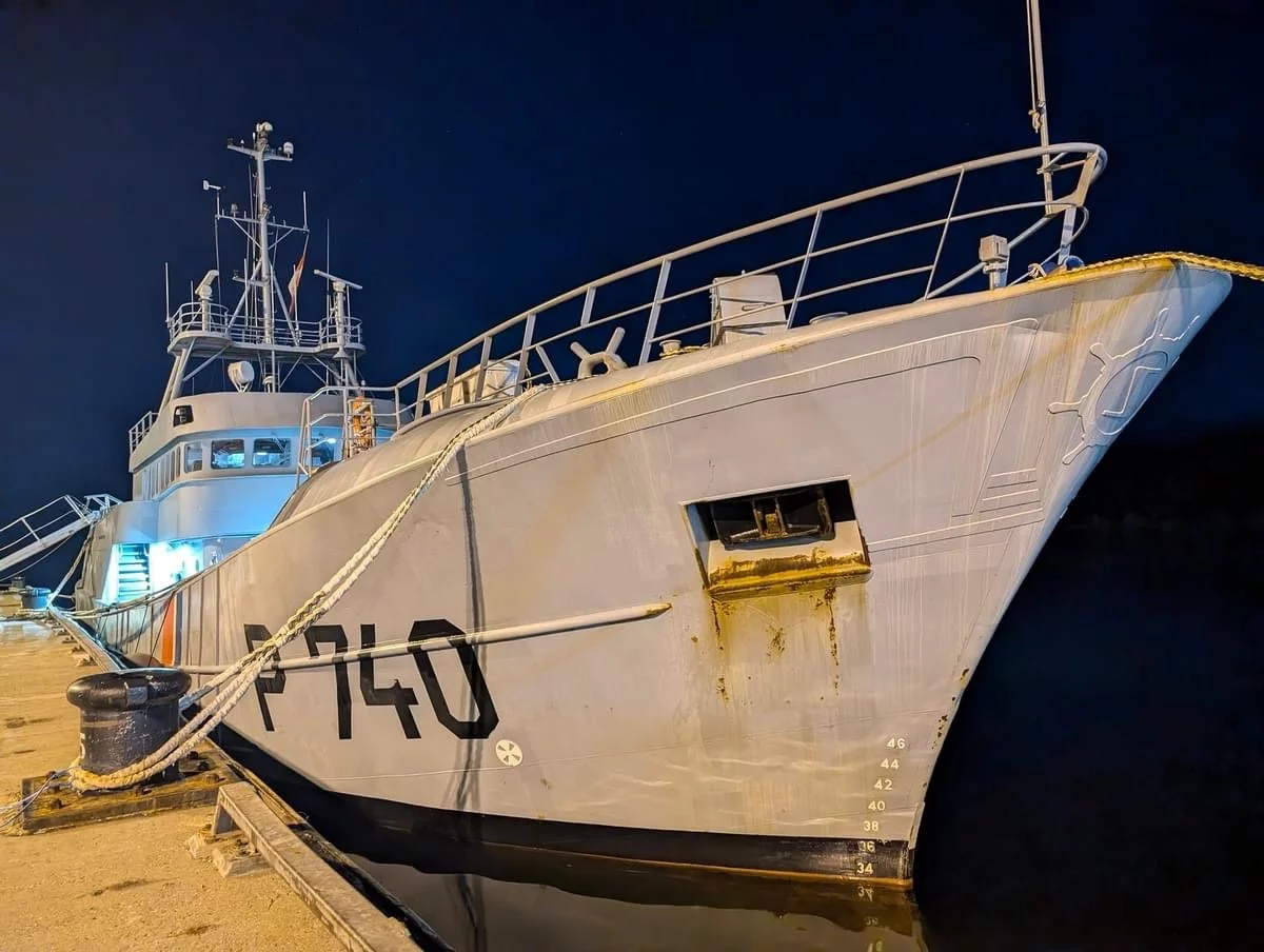 Le patrouilleur Fulmar dans le port de Québec