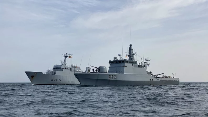 Le BEGM Thétis s'entraîne avec le patrouilleur lituanien P12 Dzūkas