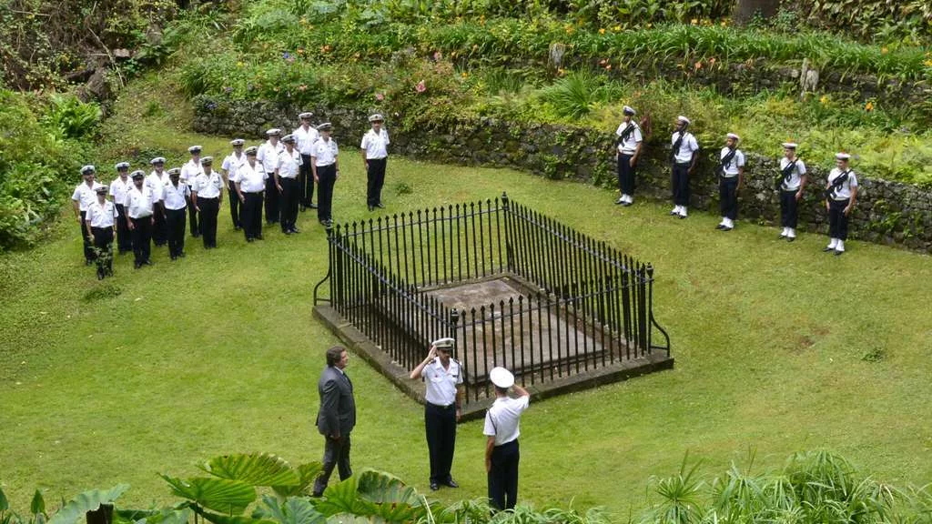 Cérémonie autour de la tombe de Napoléon