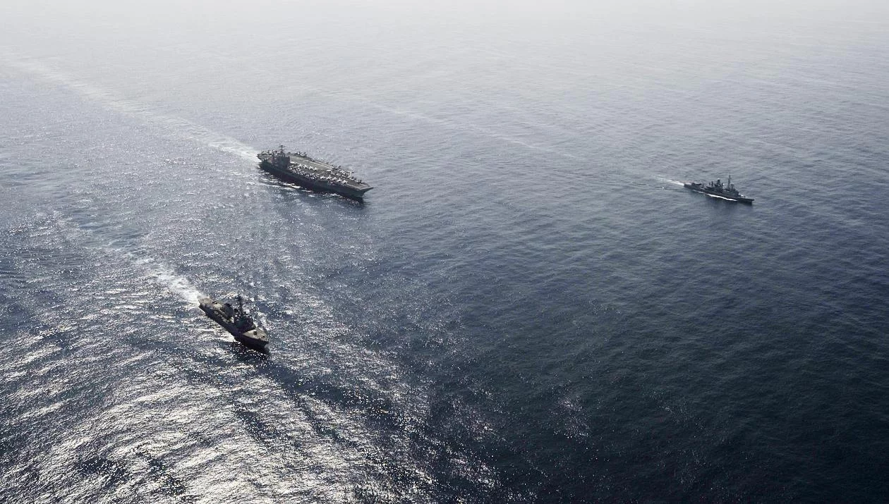La frégate Jean Bart, le porte-avions USS Harry S. Truman et le destroyer USS Winston S. Churchill