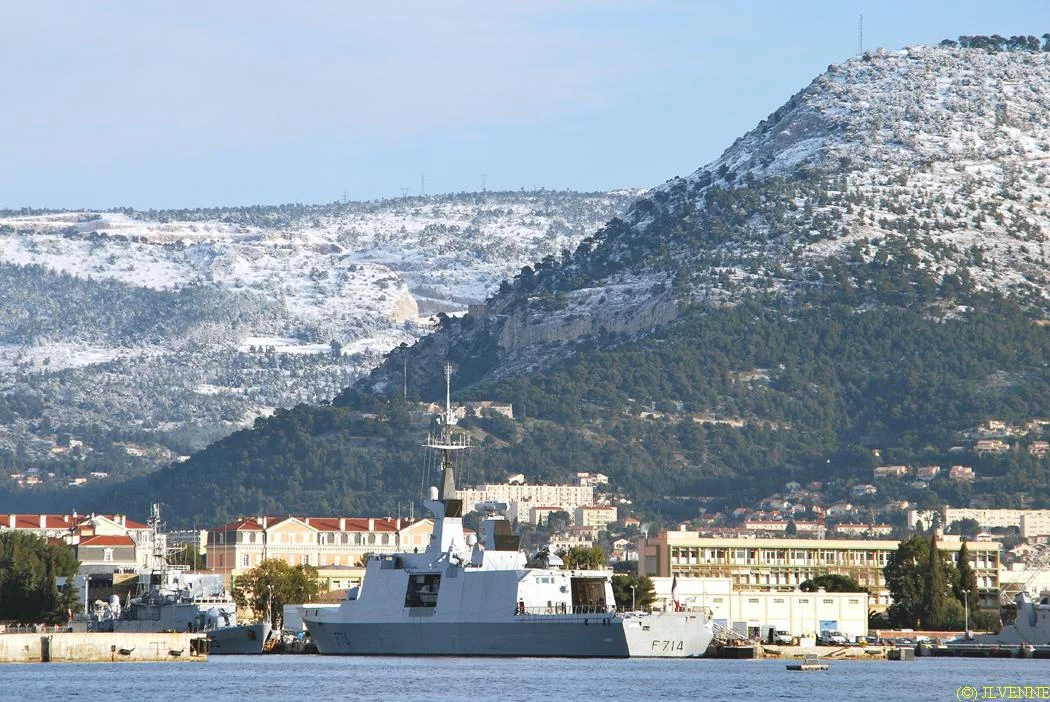 Toulon et ses montages enneigées
