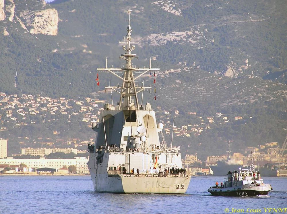 La frégate anti-aérienne espagnole ALMIRANTE DON JUAN DE BORBON