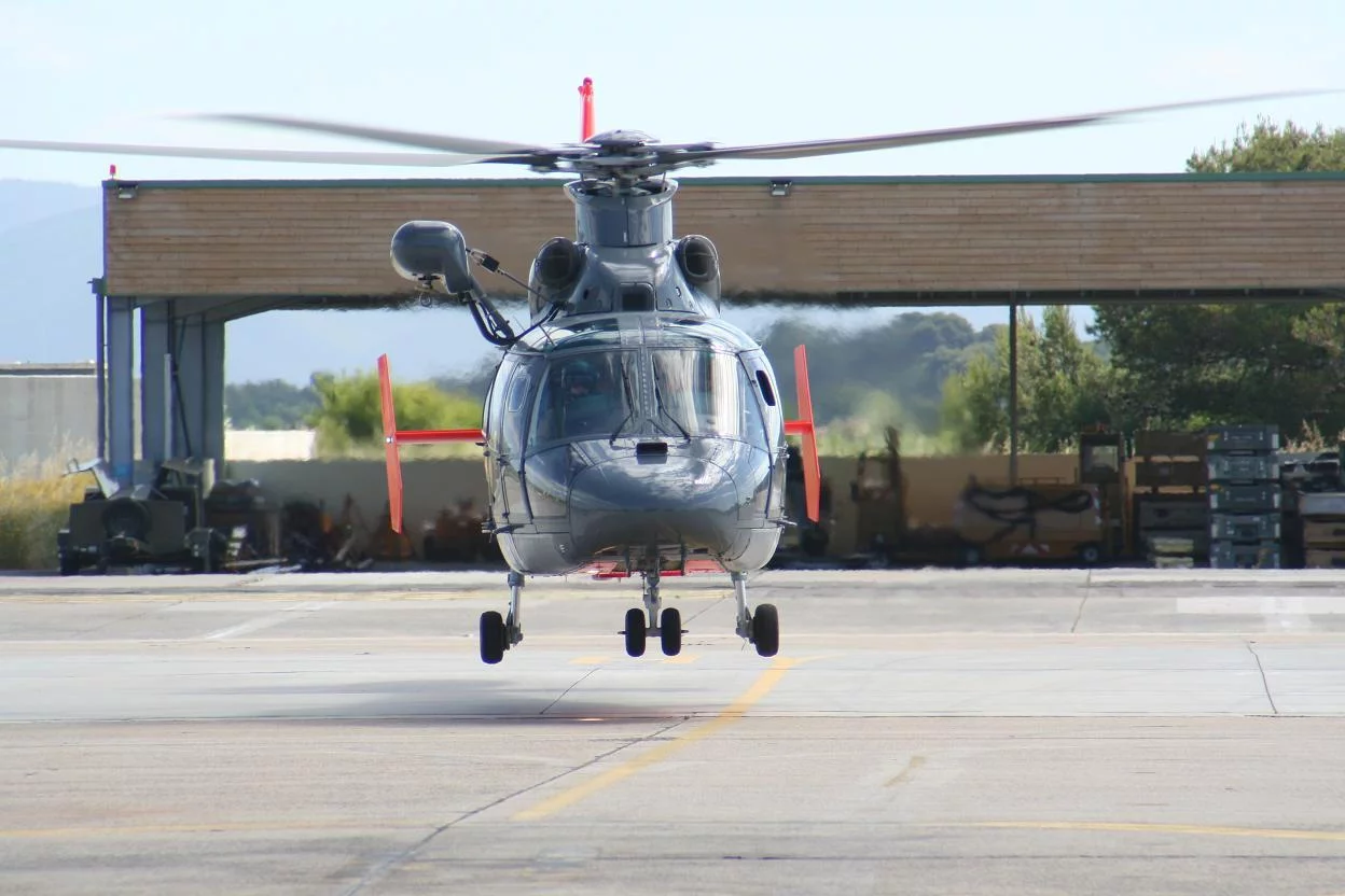 Les 4 hélicoptères se posent