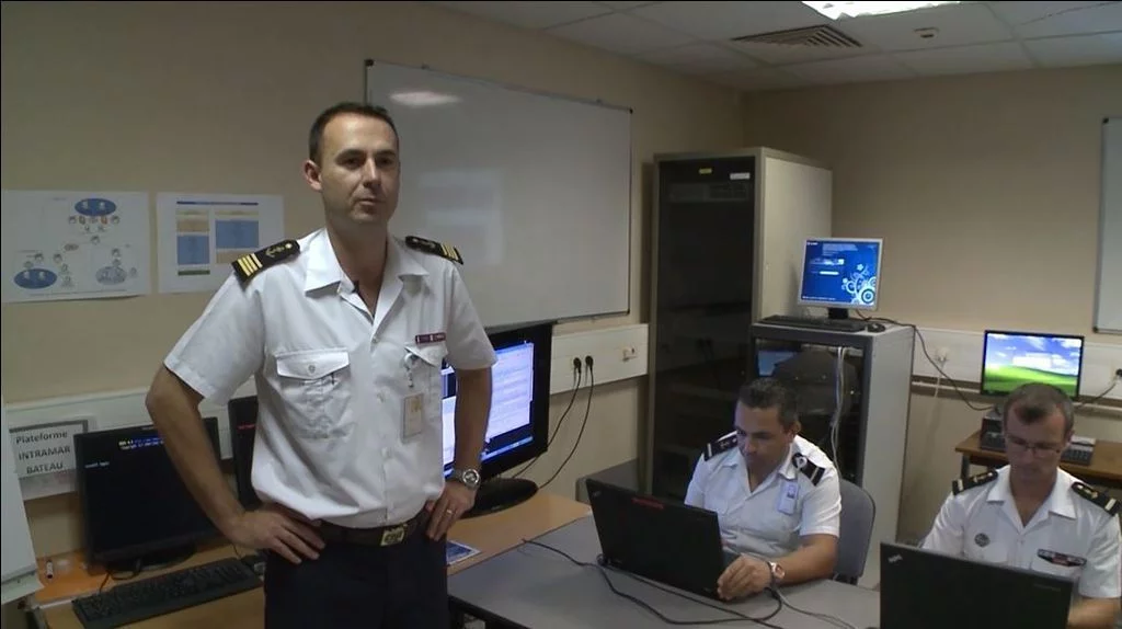 Le capitaine de corvette Herveleu, directeur du premier centre support à la cyber-défense